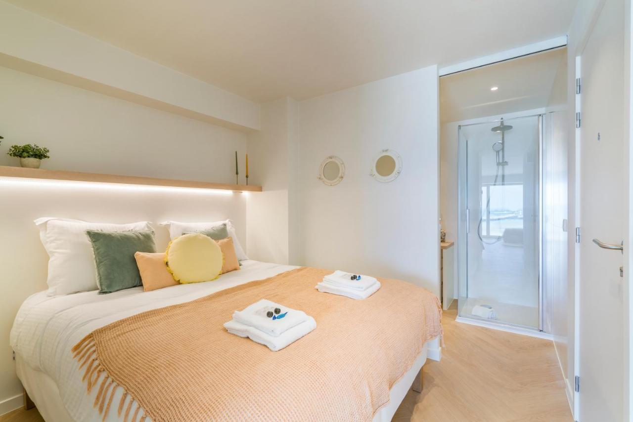 Apartamento Moderne Met Fantastisch Frontaal Zeezicht