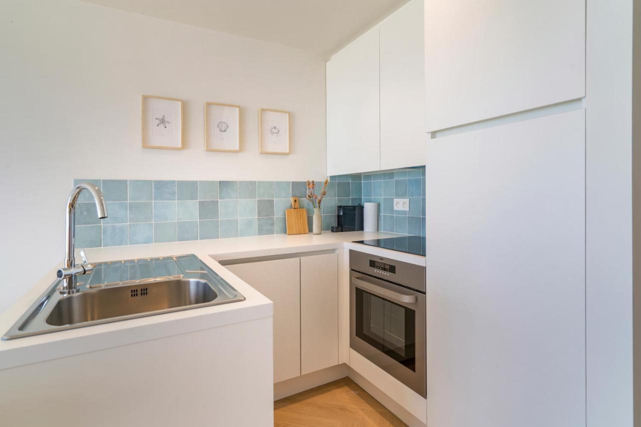 Moderne Met Fantastisch Frontaal Zeezicht Nieuwpoort