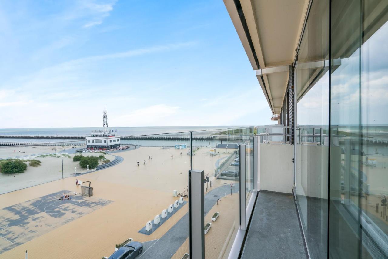 Apartamento Moderne Met Fantastisch Frontaal Zeezicht Nieuwpoort